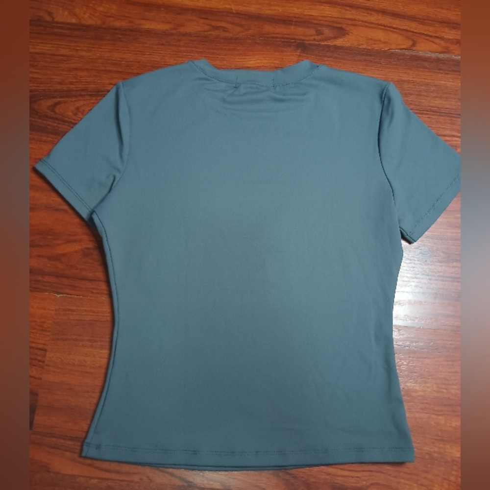 Trendy Queen Gray Tee Shirt Sz Medium